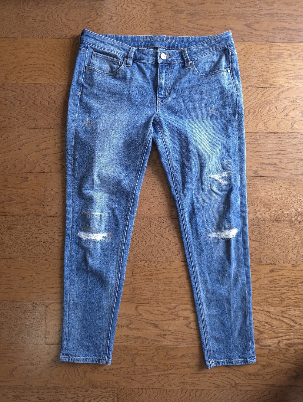 White House Black Market Girlfriend Jeans Size 6 Distressed